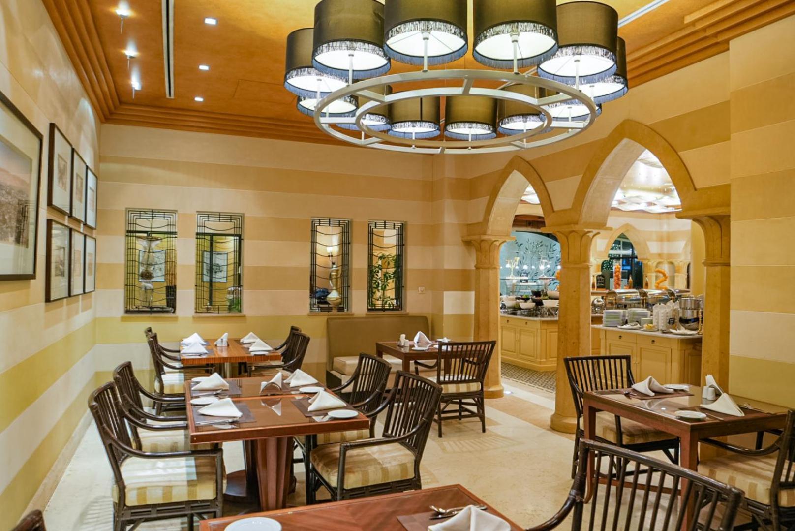 Sheraton Dammam Hotel & Convention Centre Kültér fotó