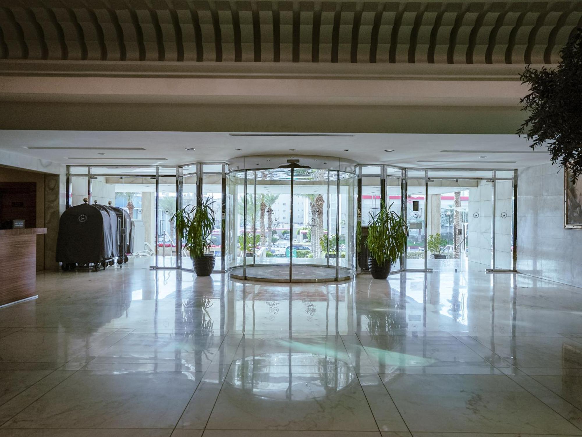 Sheraton Dammam Hotel & Convention Centre Kültér fotó